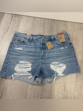 NWT Levi’s 501 Denim Shorts Size 16w
